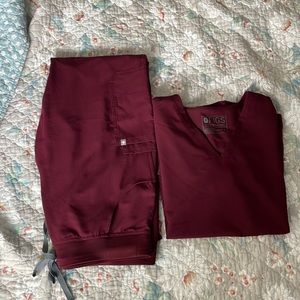 Figs burgundy Large Scrubs, Kade scrub pants and casma scrub top. Barely worn